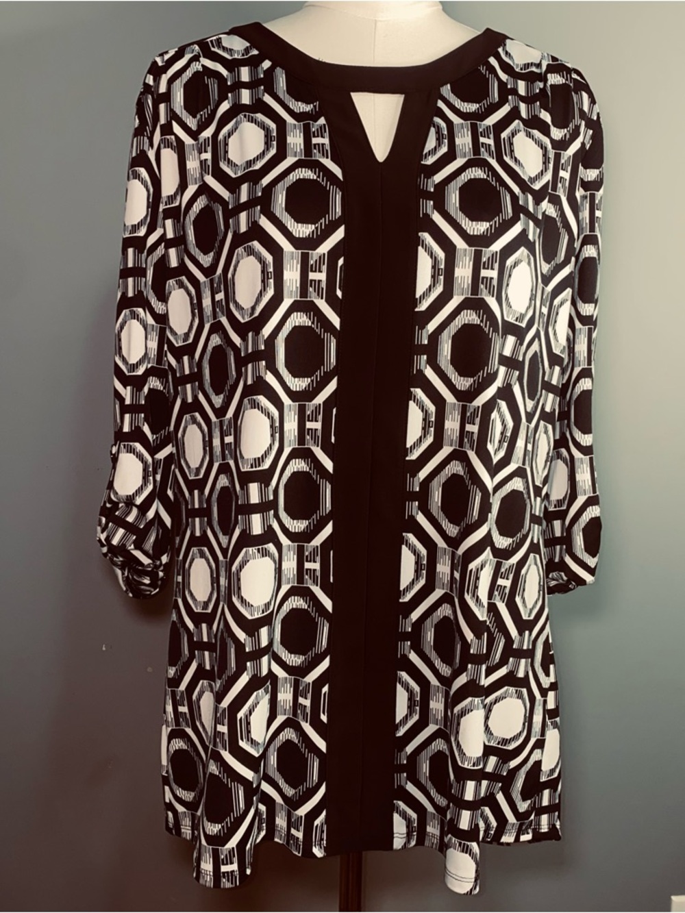 New Directions Black and White Abstract Print Tunic Size L